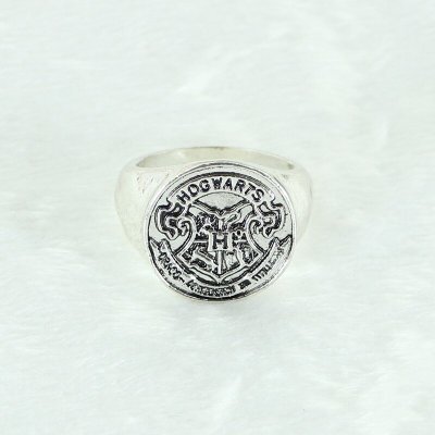 Harry Potter Hogwarts Academy School Crest Ring